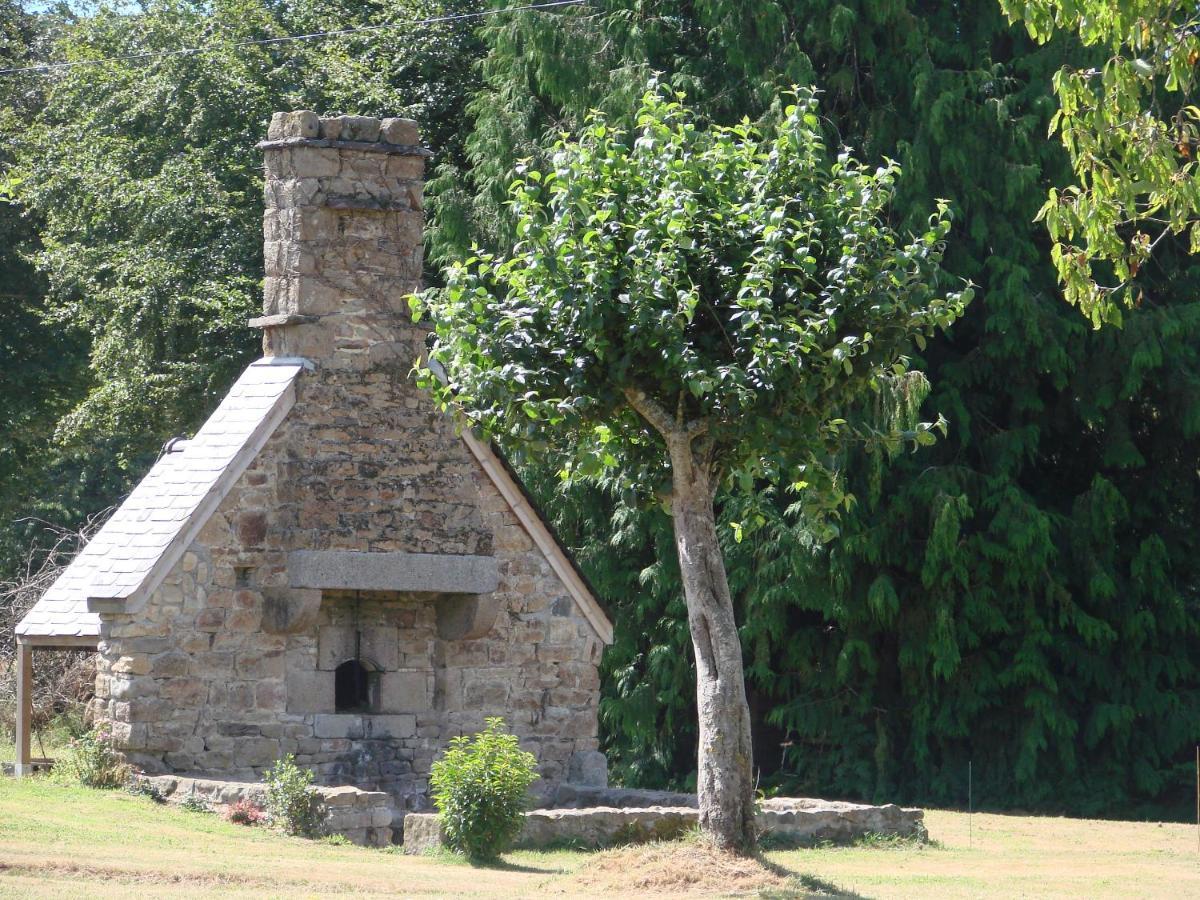 La Blanche Roche Bed and Breakfast Sourdeval Esterno foto